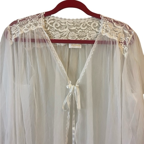 Vintage Barbizon Sheer White Lace Embroidered Peignoir/Robe Medium - Picture 10 of 10